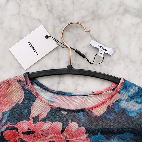 Miaou Women's Mesh Printed Longsleeve Tee in Decades Rose size XS - Picture 3 of 8